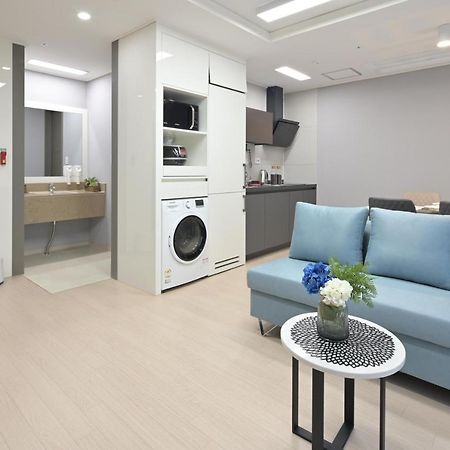 Bayone Park Apartment Yeosu Bagian luar foto