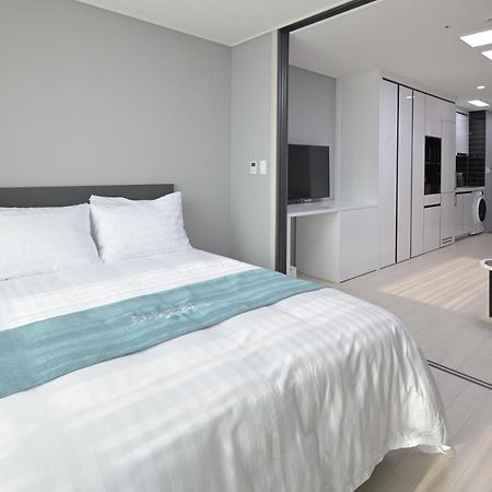Bayone Park Apartment Yeosu Bagian luar foto
