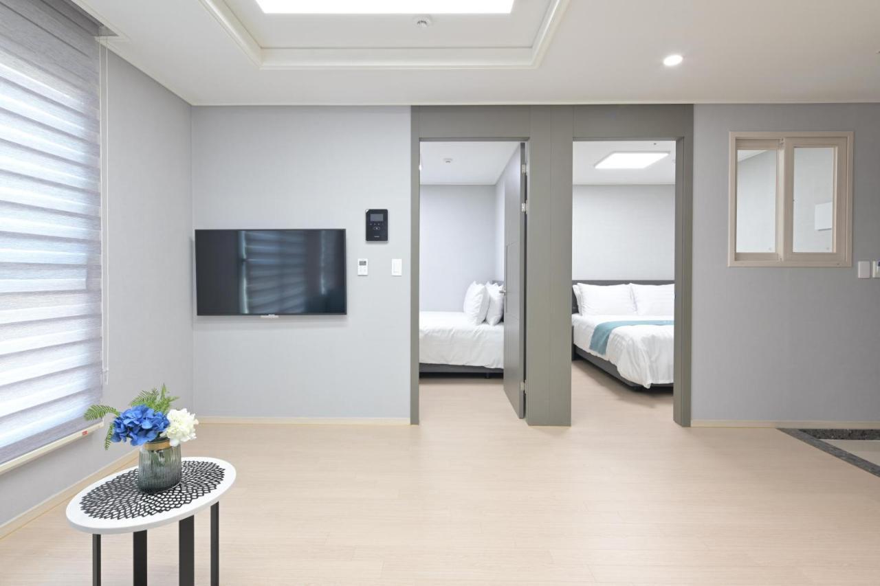 Bayone Park Apartment Yeosu Bagian luar foto