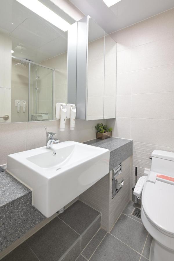 Bayone Park Apartment Yeosu Bagian luar foto