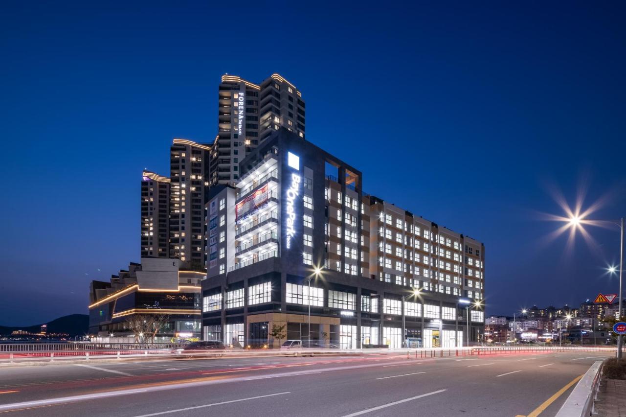 Bayone Park Apartment Yeosu Bagian luar foto