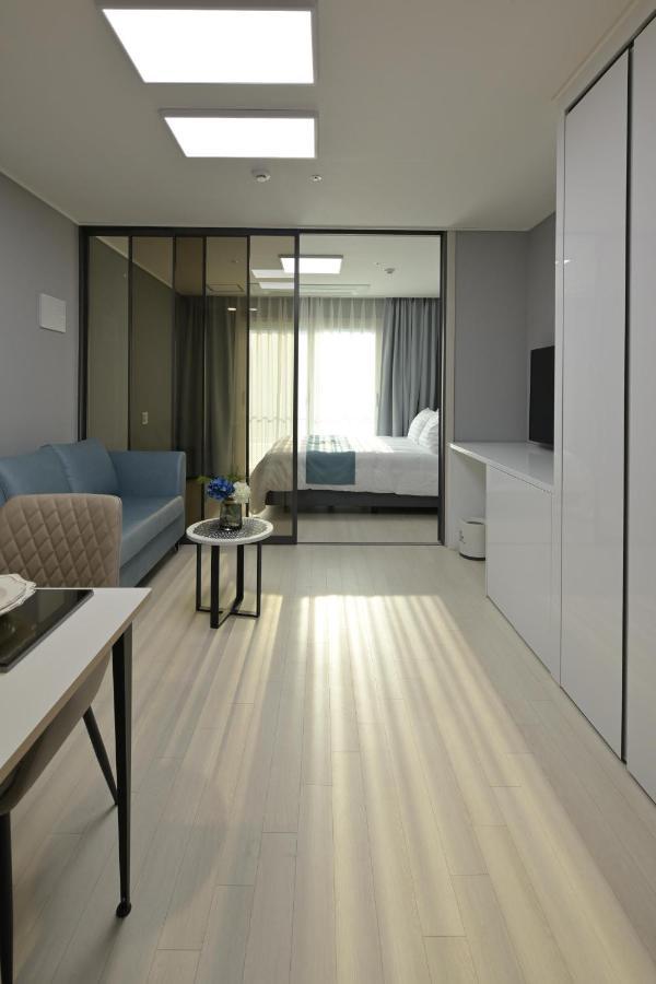 Bayone Park Apartment Yeosu Bagian luar foto