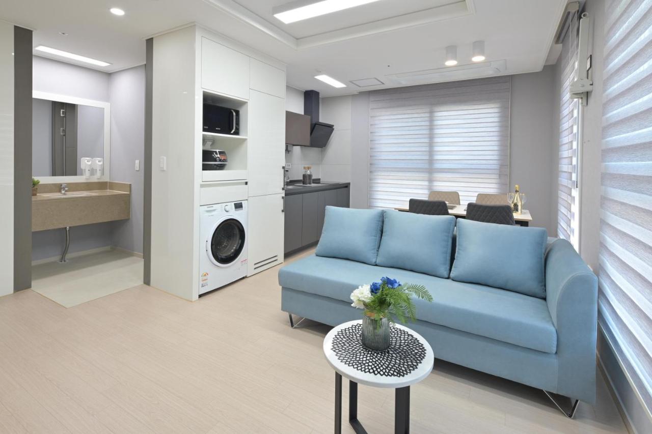 Bayone Park Apartment Yeosu Bagian luar foto