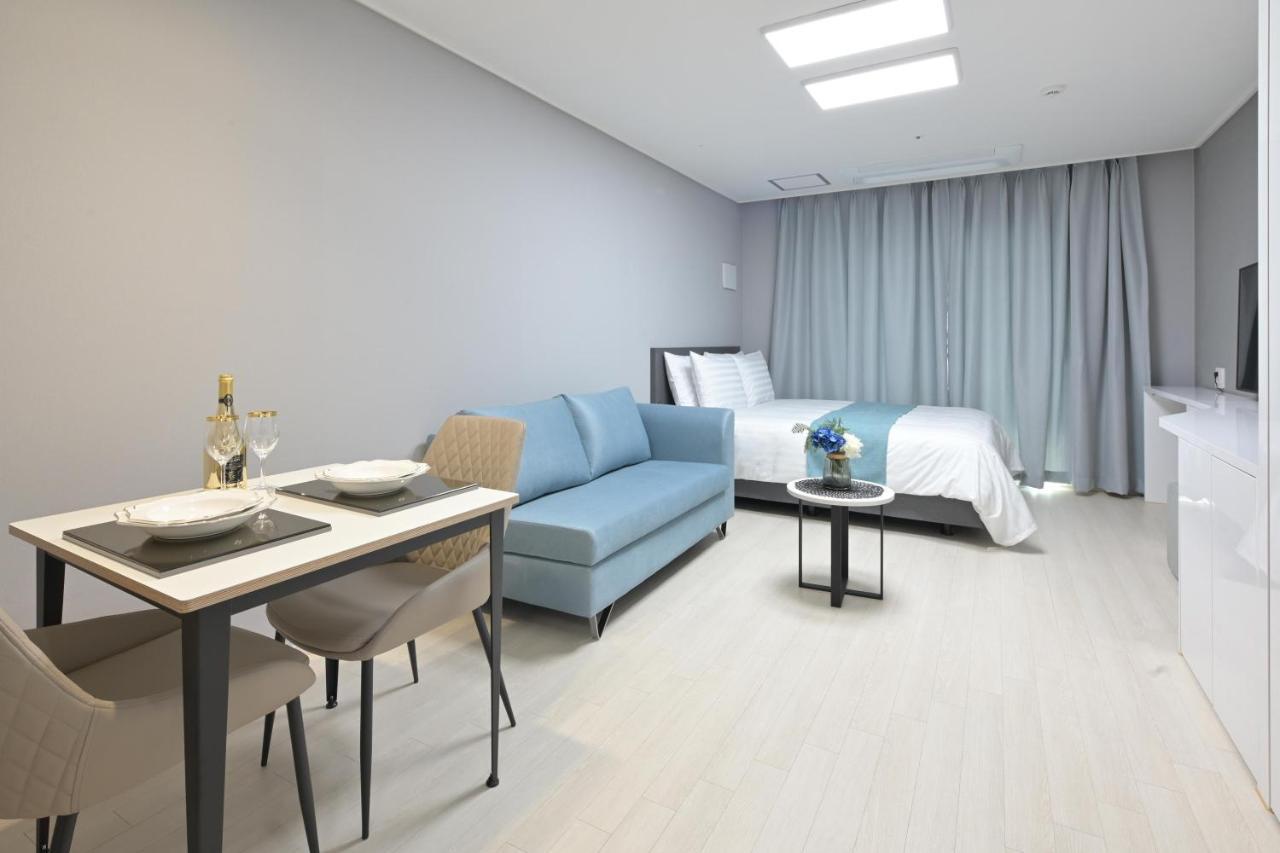 Bayone Park Apartment Yeosu Bagian luar foto