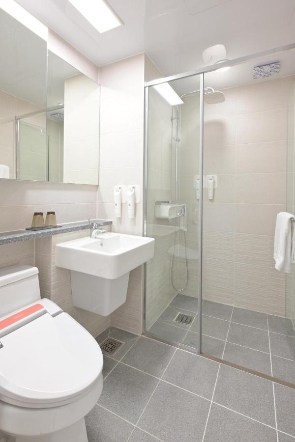 Bayone Park Apartment Yeosu Bagian luar foto