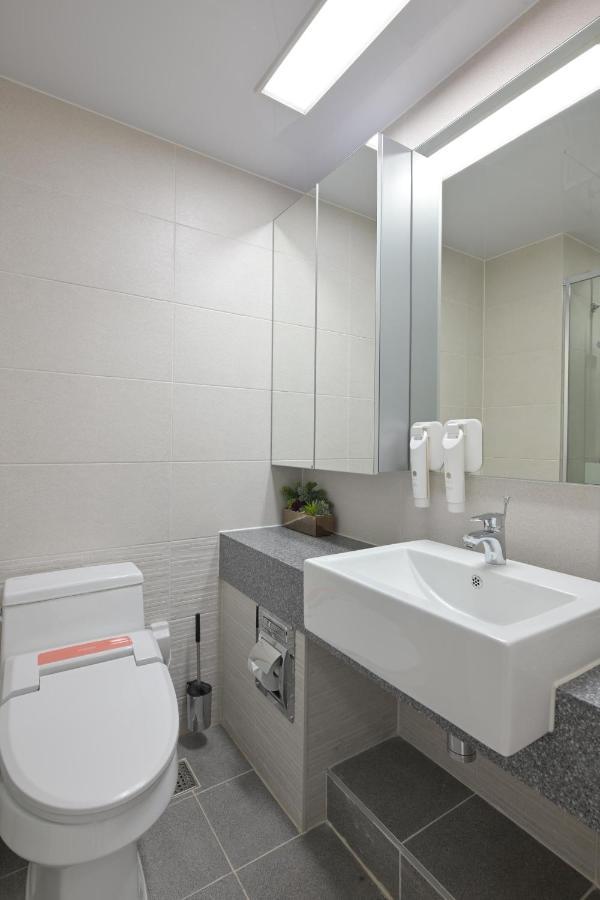 Bayone Park Apartment Yeosu Bagian luar foto